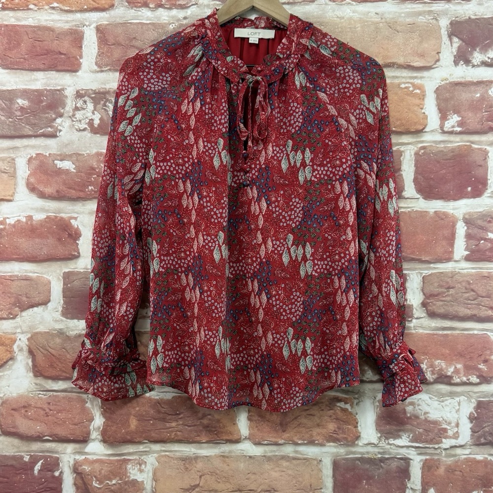 Ann Taylor Loft Women's XS Red Floral Abstract High Neck Casual Career Shirt